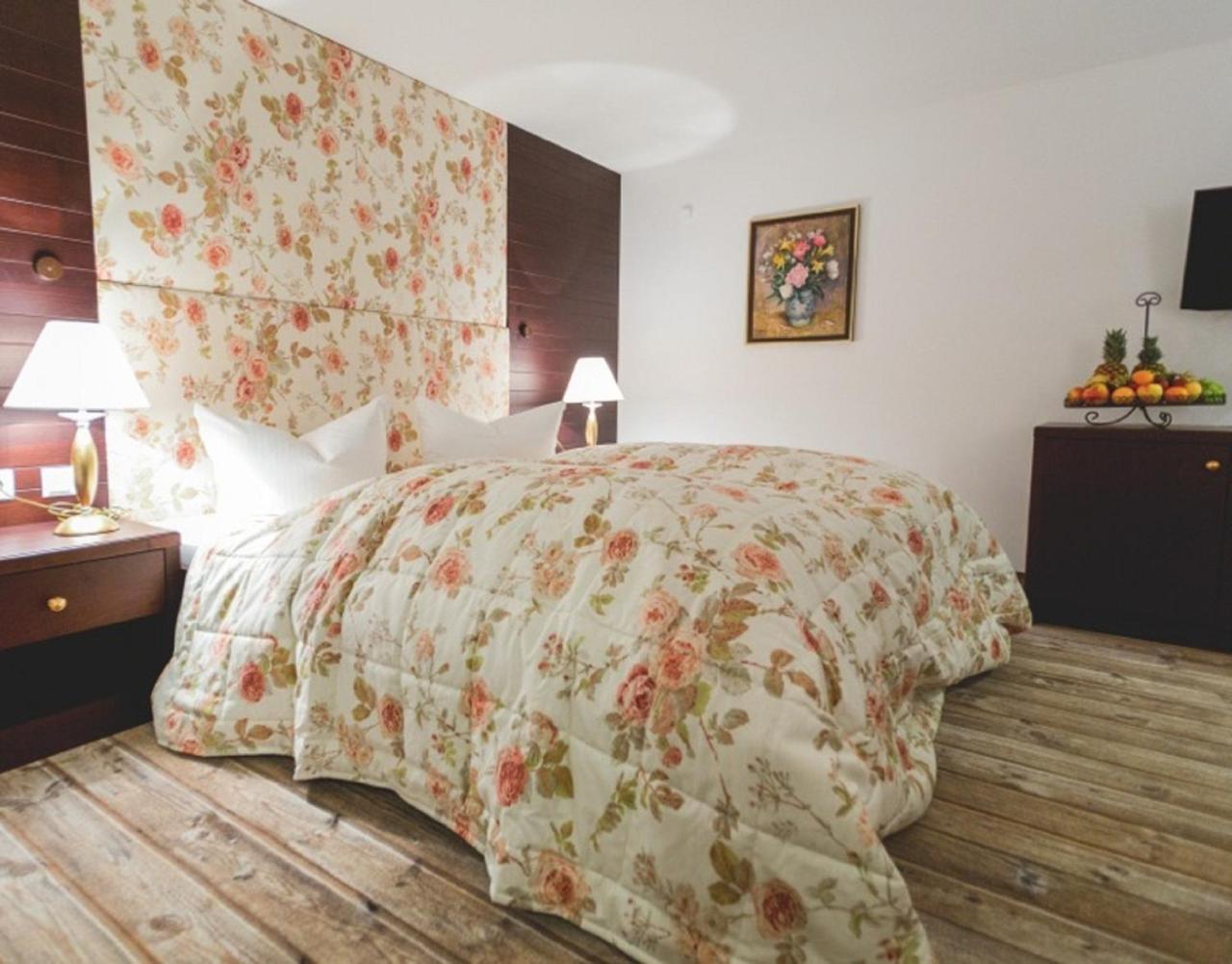 Forsthaus Woernbrunn Hotel Grunwald Room photo